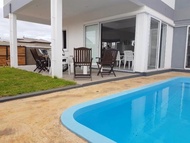 3 bedrooms villa with sea view private pool and enclosed garden at Albion