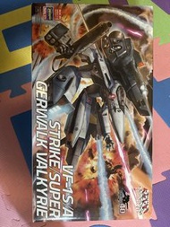 萬代 1/72 VF-1S Strike Gerwalk Valkyrie 模型