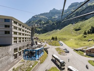 Tiket Kereta Gantung Santis di Swiss