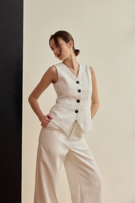 kade.bkk | เสื้อกั๊ก รุ่น  Stripe curve vest เสื้อกั๊กแขนกุด ลายทาง (KAD62)