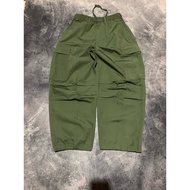 Men's cargo pants Gu super wide cargo balloon pants size S 29-31