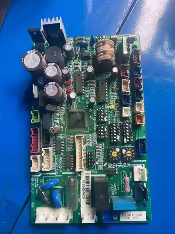 Applicable to Hisense Hitachi central air conditioning duct machine main board H7C02111A H7B01960D H