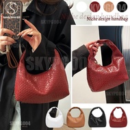 Women Soft Leather Woven Bag Fashion Woven Hobo Bag Casual Style Portable Handbag Women Commuting Ve