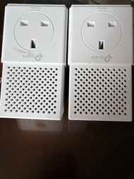 兩隻 TP-Link TL-PA7010P(UK) home plug 電力貓