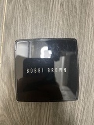 Bobbi Brown Sheer Finish 蜜粉餅