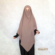 Hijab Syari Aisha Crinkle Airflow dengan Cadar Lengan Panjang - Warna Coklat Muda
