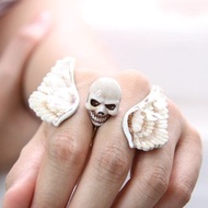 骷髏與鳥翅戒指