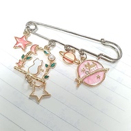 Cute Pregnant Women's Brooch Cat Swing