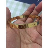 【pawnable】 Cartier Luv Bangle Essential bracelet