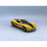Hot wheels Mainline 2024 > Corvette C6 yellow , RIVET Loose