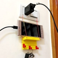 一秒翻轉 掛勾變手機架 雙用途手機充電 相容LEGO