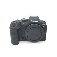 Canon R7