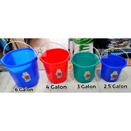 HUGO GREEN LEAF HEXAGONAL BUCKET 2.5 GALLON & 3 GALLON