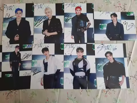 FELIX HAN Autographed Signed Group Photo ODDINARY K-POP 5*7 collection Gifts 2022A