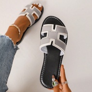 Giày sandal đế bằng màu đen và trắng quai chữ H cho nữ, Giày sandal đi biển mới mùa xuân/hè, Giày dự
