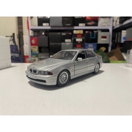 1: 24 Mini Cut BMW BMW 5 Series E39 Late Model 528 530 SEDAN Car Model Silver Mesh Measurement Intac