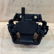 MESIN RUBBER CUSHION REAR ENGINE MOUNTING ISUZU GIGA FVZ TRANSMISSION REAR ENGINE MOUNTING