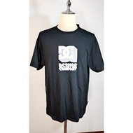 DC Shoes: Sports T-Shirt Black Classic Style Embossed Logo Simple And Cool Design