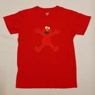 [二手] UNIQLO 優衣褲 童裝 男童裝 KIDS 紅色 短袖 T恤 KAWS 聯名 芝麻街 Elmo 艾蒙 上衣