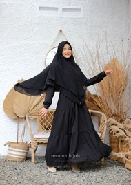 Dress muslim Azkia warna hitam busui friendly by amnion hijab