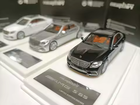 Fine Works64 1:64 Mercedes Benz Amg S65 Alloy Luxury Sedan Model