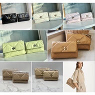 511/154704 New kira Cloud Bag/Chain crossbody bag