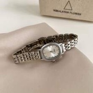 1pc Women's Silver-Tone Casing Striped Dial Solid Steel Band Quartz Watch, Suitable For Daily Wear