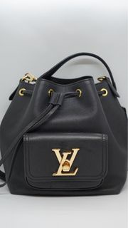 LV lockme bucket 水桶袋！