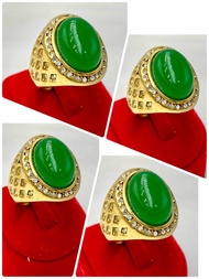 แหวนทอง 18K พลอยหยกพม่าสีเขียว ช่วยเสริมราศี ความร่ำรวย ความอุดมสมบูรณ์