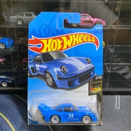 Hot Wheels Porsche 934.5 biru