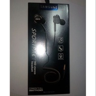 Earphone tuned by AKG