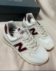 👟New Balance 574系列 低幫復古跑步鞋 米白色