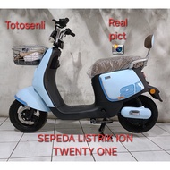 SEPEDA LISTRIK SELIS TWENTY ONE SEPEDA LISTRIK ADA KERANJANG NYA