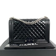 △ CHANEL 香奈兒 Black Patent Leather Boy Silver Tone Metal No.20 Shoulder Bag 黑色漆皮銀色金屬No.20肩背包-26700945