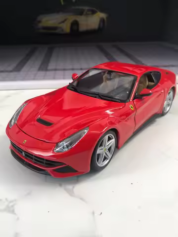 Bburago 1:24 simulation zinc alloy Ferrari F12 berlinetta model car, static ornament, metal collecti