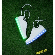 White shoes with 7-color led lights - (men and women) Korean style