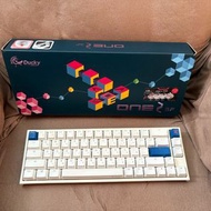 Ducky 創傑 One 2 SF 65% 白蓋靜音紅軸 RGB機械式鍵盤 (有線type-c鍵盤)