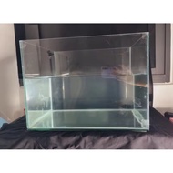 Ho Chi Minh Express mini fish tank 40x30x30 fish tank 5mm glass broken due to transportation (V)