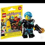 Lego Minifigures 71013 Series 16 Cyborg MiSP