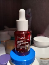Dr Wu 杏仁酸亮白煥膚精華 18％ 餘6成
