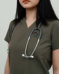 REKA SCRUBS - เสื้อคอวี สี Heartwood - MOTIF (ชุดสครับแพทย์ พยาบาล พร้อมปักชื่อ)