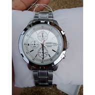 seiko chronograph quartz movement