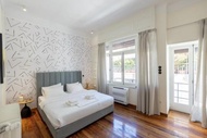 An Outstanding 3 bdrm Apartment in the Heart of Athens