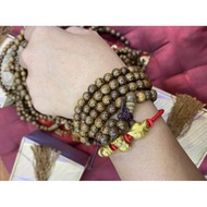 Fashionable feng shui bracelets and bracelets