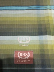 sarung bhs classic second minus ringan lihat poto ada keterangan perhatikan potonya sebelum co