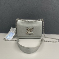 LV路易威登 銀色epi水波紋小號twist鏈條包