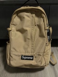 Supreme 卡其後背包