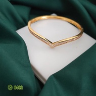 V Shape G0402 titanium gold-plated stiff bracelet for women