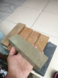 Batu asah wungkal asli alam bogor isi 1 biji ukuran 16x5x3