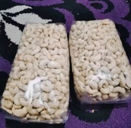 kacang Mede utuh 500 gram mentah